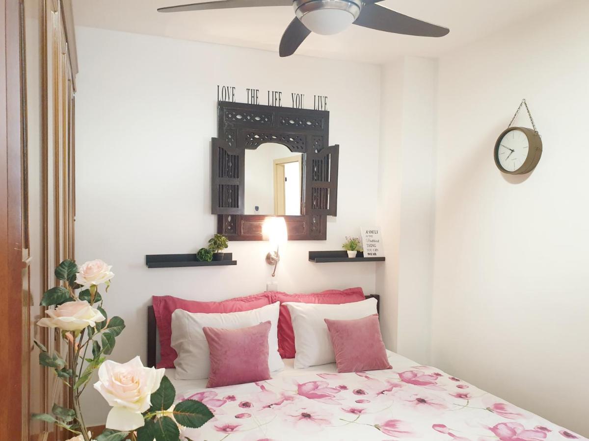 Apartments Sandra In The Historical Center Of The City Supetar Exterior foto