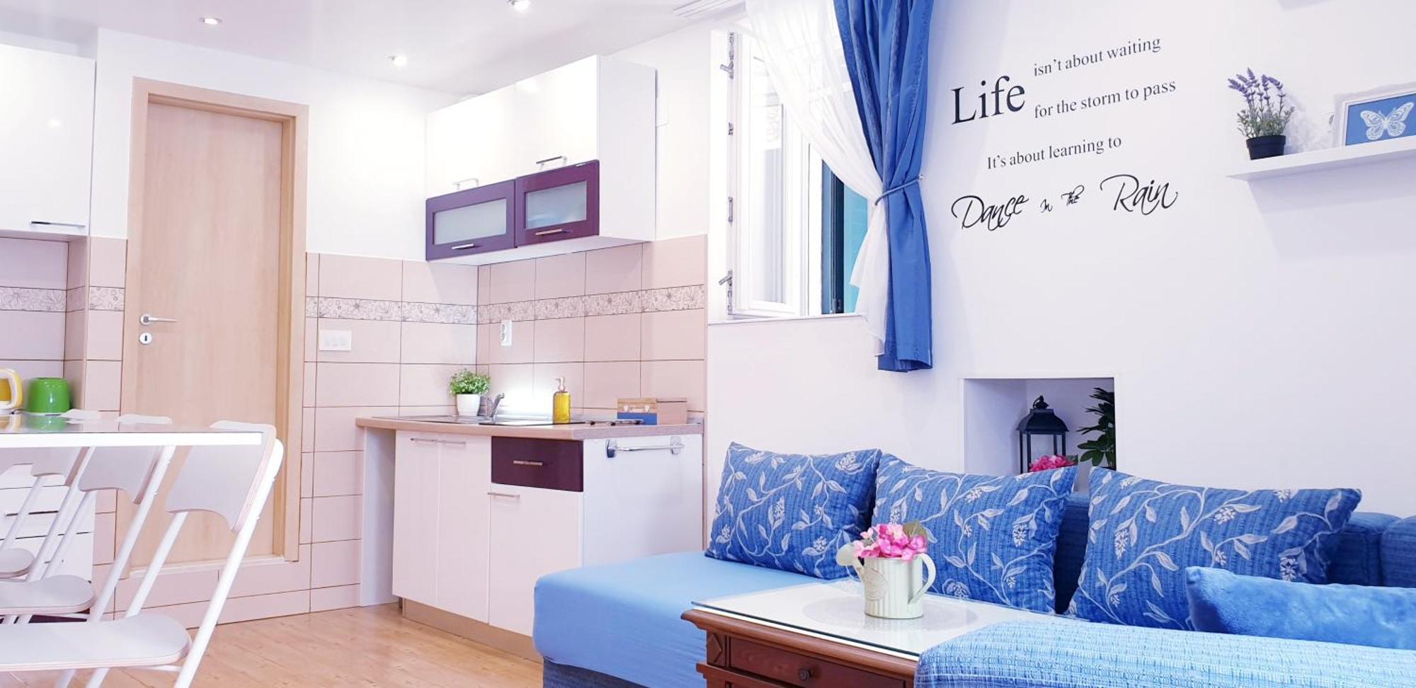 Apartments Sandra In The Historical Center Of The City Supetar Exterior foto